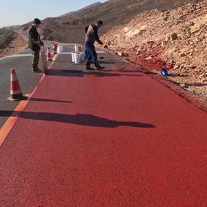 公坡镇一是彩钢瓦喷漆翻新，地面喷涂